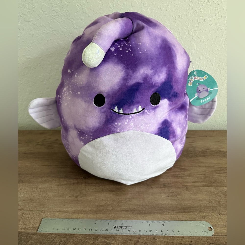 Squishmallows
Easton Anglerfish 14 Inch
